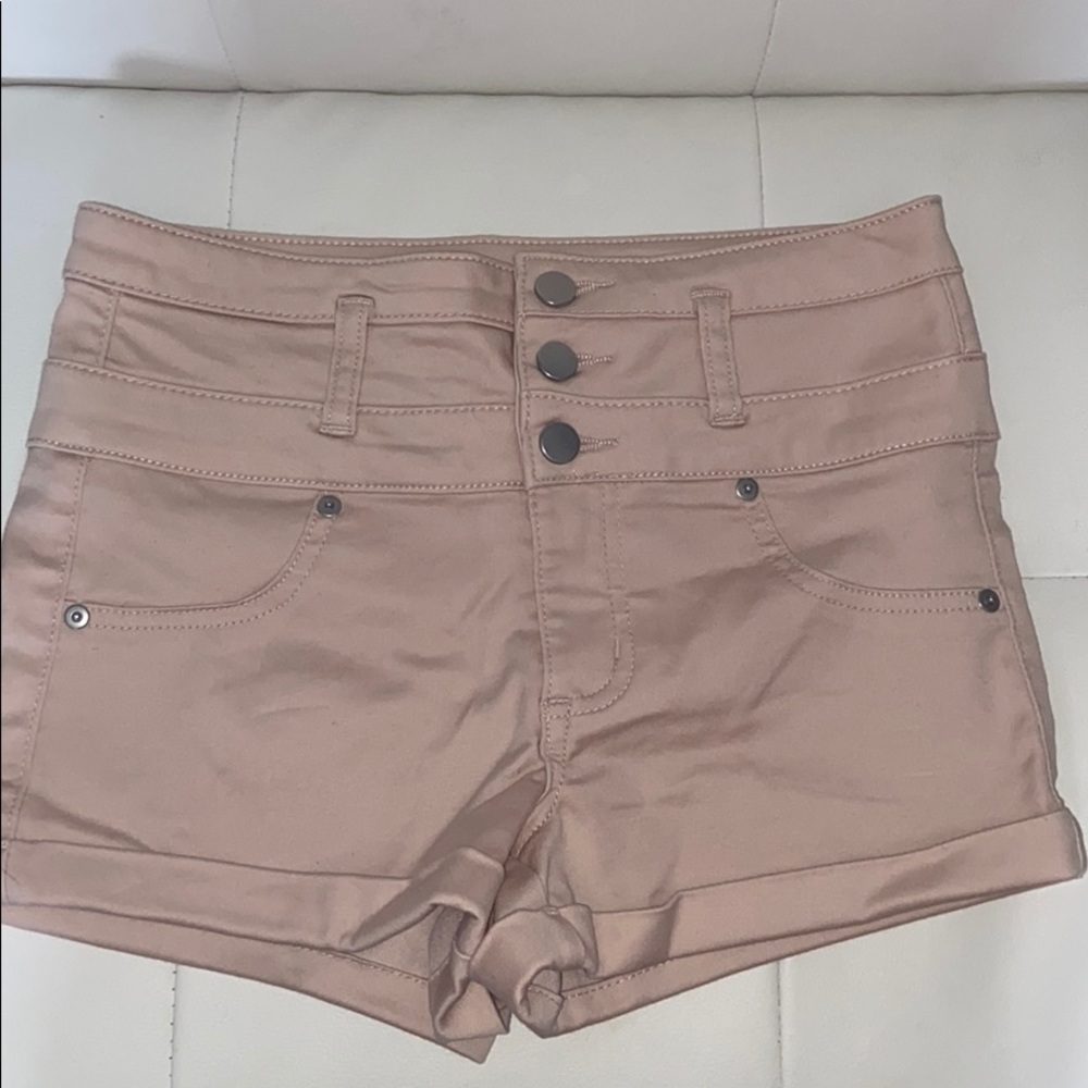 Light plink shorts